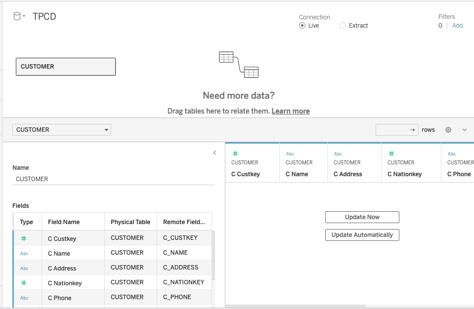 컬럼 헤더는 표시되지만 데이터는 없는 상태로 CUSTOMER 테이블이 캔버스에 추가된 Tableau 워크북